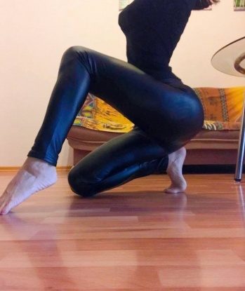Дина, 38